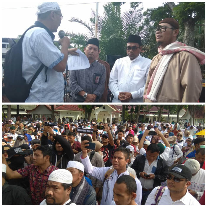 Usai Salat Jumat, Ratusan Massa Gerakan Masyarakat Menuntut Keadilan Datangi KPU Riau