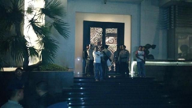 Dikawal Polisi, Penyidik KPK Datangi Rumah Setya Novanto