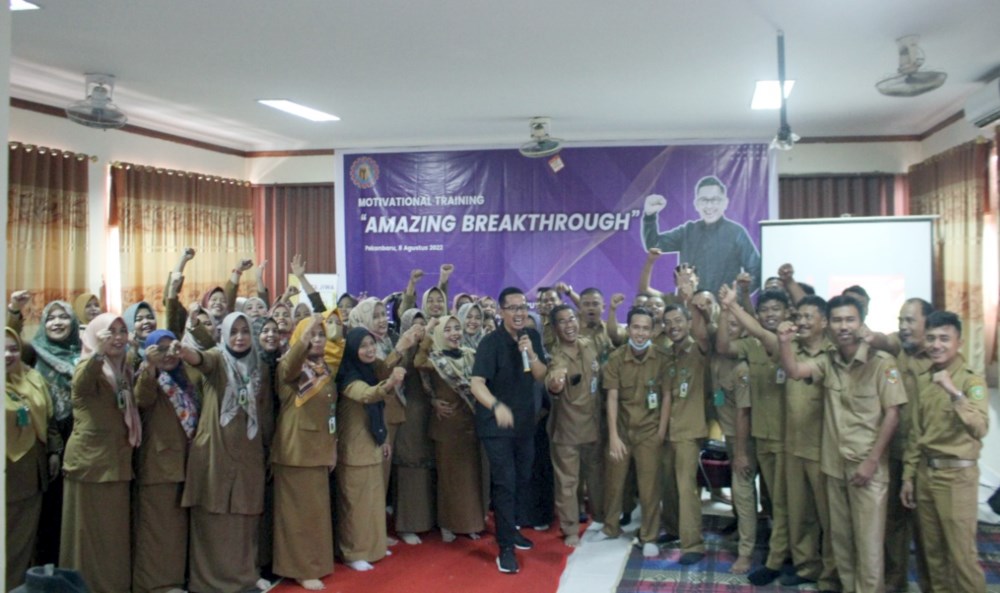 SMK Masmur Adakan Motivational Training bagi Guru dan Karyawan