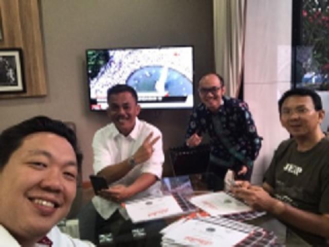 Ahok Ngumpul Bersama Tim Sukses