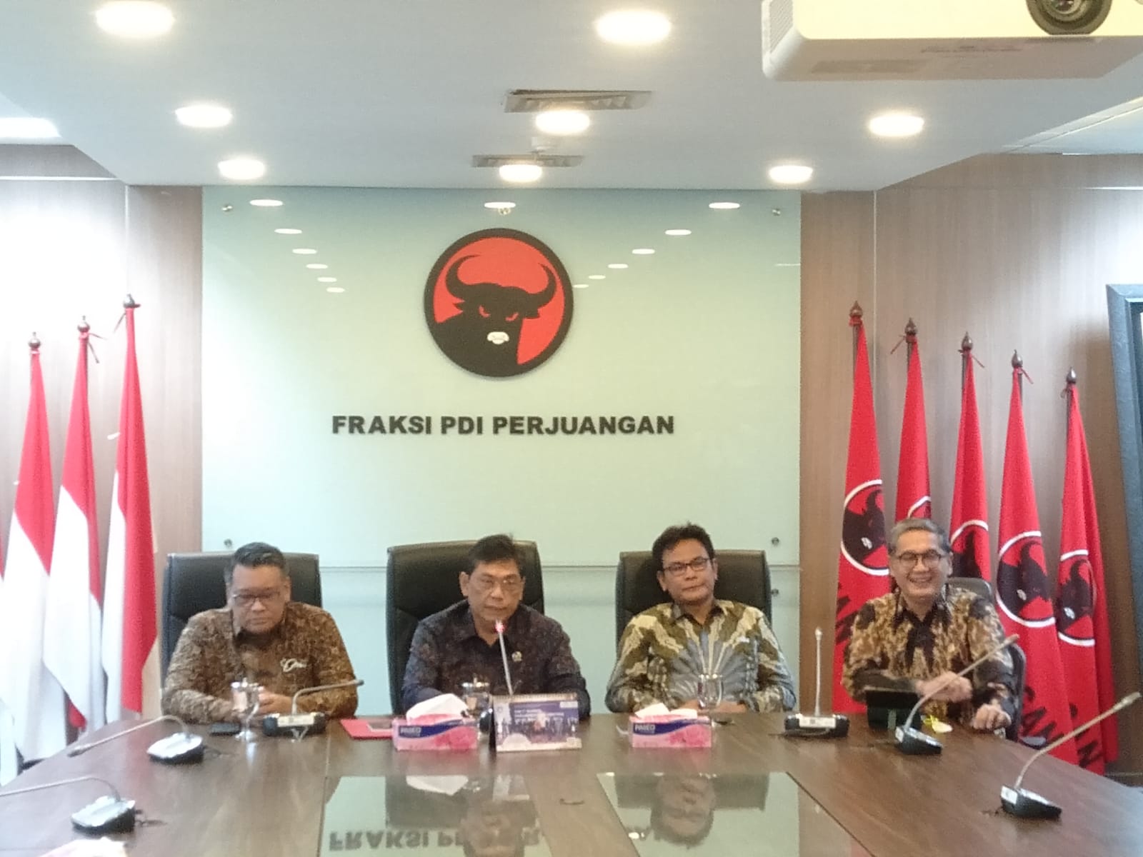 Tragedi Stadion Kanjuruhan, Fraksi PDIP DPR: Pidanakan Jika Ada Kesalahan Pidana