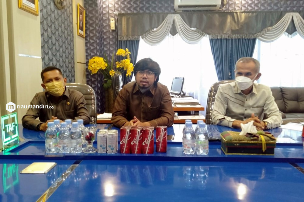 Ginda Burnama Akhirnya Buka Suara Terkait Polemik Plt Ketua DPRD Pekanbaru