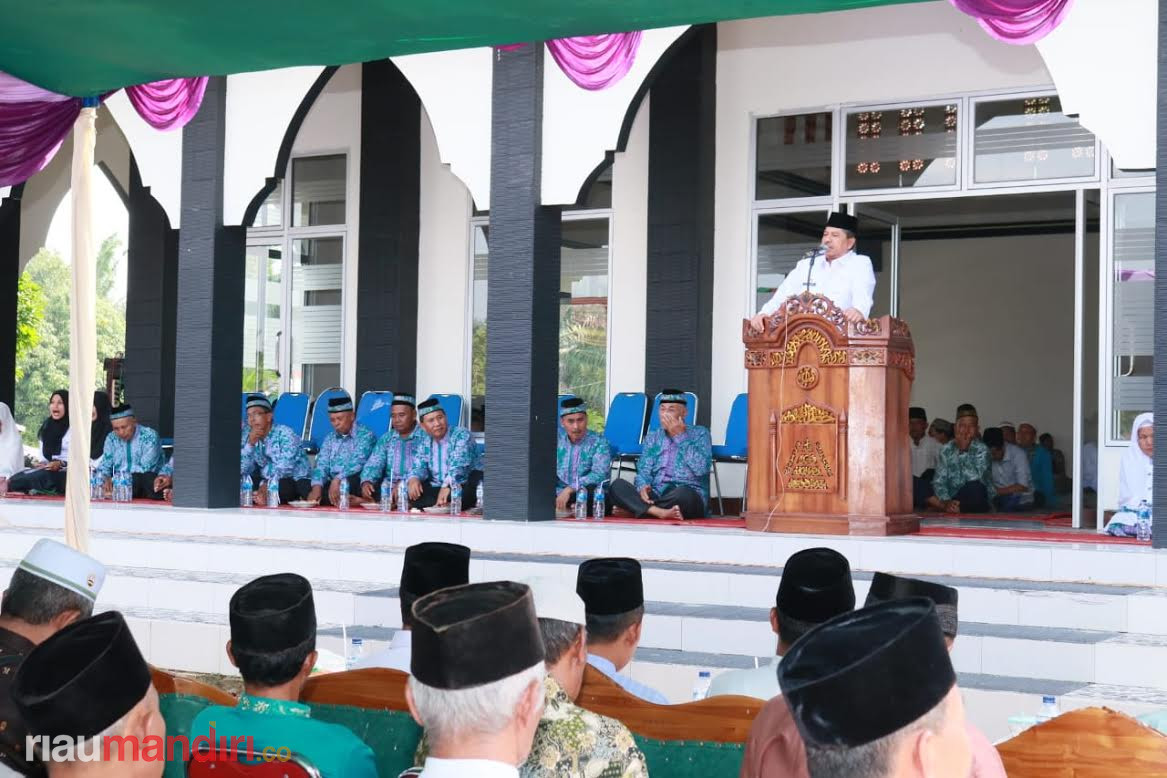 Bupati Siak Lepas 24 Jamaah Calon Haji