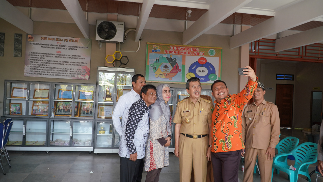 Gubri dan Bupati Kampar Kunjungi Rumah Madu Wilbi Kuok