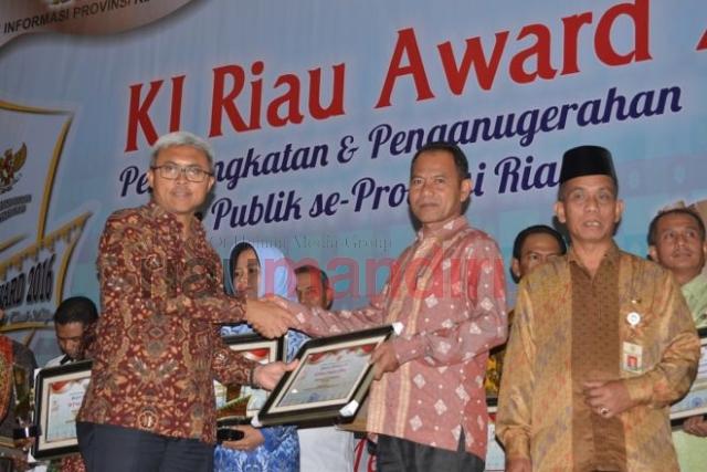Kampar Terima Penghargaan KI Award 2016