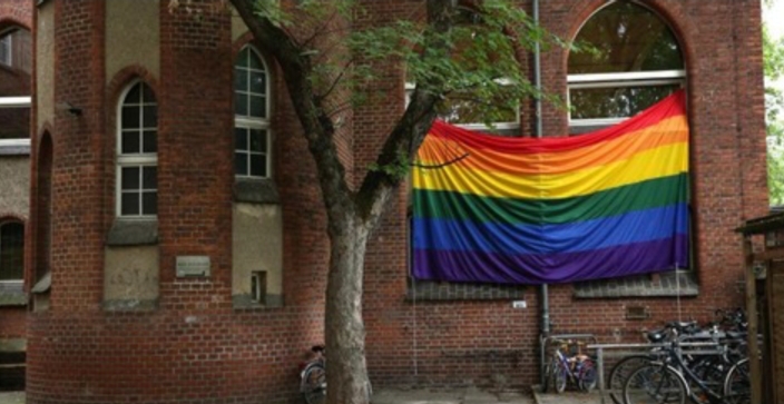 Waduh! Masjid di Berlin Dukung LGBT Hingga Pasang Bendera Pelangi