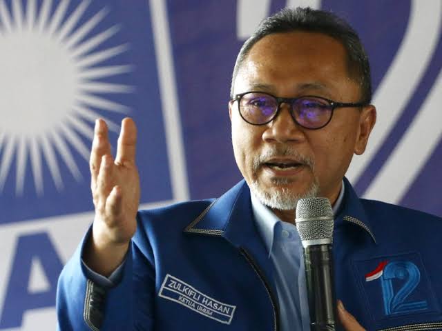 Buka Pembekalan Anggota DPRD PAN se-Riau, Ini Pesan Zulkifli Hasan