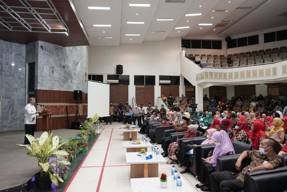 Apresiasi Coaching Klinik UMKM Riau, Gubri: UMKM Harus Bangkit