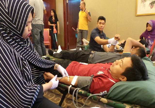 Ratusan Warga Ikuti Donor Darah KDD Riau Komplek
