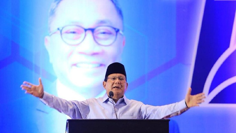 Prabowo Ungkap Strategi Ketum PAN Turunkan Ahok