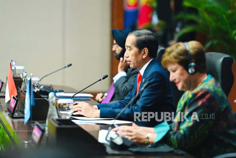 Jokowi Bakal Hadiri KTT ASEAN di Arab Saudi