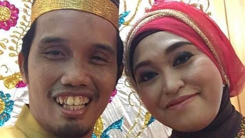 Kisah Cinta Ustaz Maulana dan Istri, Menunggu 15 Tahun untuk Menikah