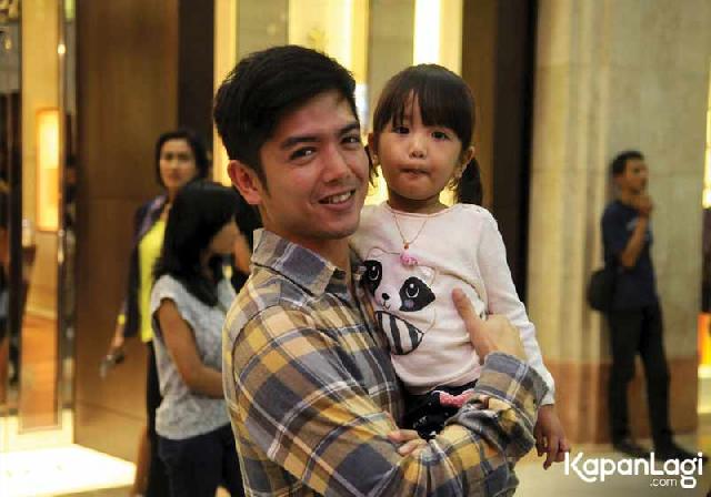 Batasi Anak Main Gadget