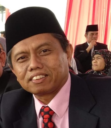 Dewan Pendidikan Riau Ingatkan Kadisdik Tidak Buru-buru Ganti Kepala SMA-SMK