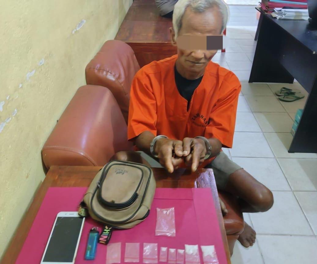 Kakek di Kampar Diringkus Polisi, Kantongi Sabu Saat Maling Sawit