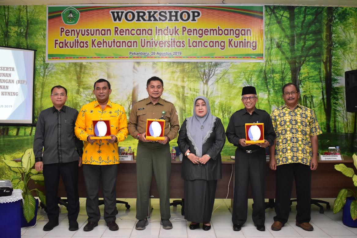 Rektor Unilak Buka Workshop Penyusunan Rencana Induk Pengembangan Fakultas Kehutanan