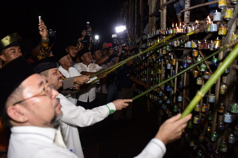 Buka Festival Lampu Colok, Bupati Bengkalis: Warisan Budaya Melayu yang Patut Dilestarikan