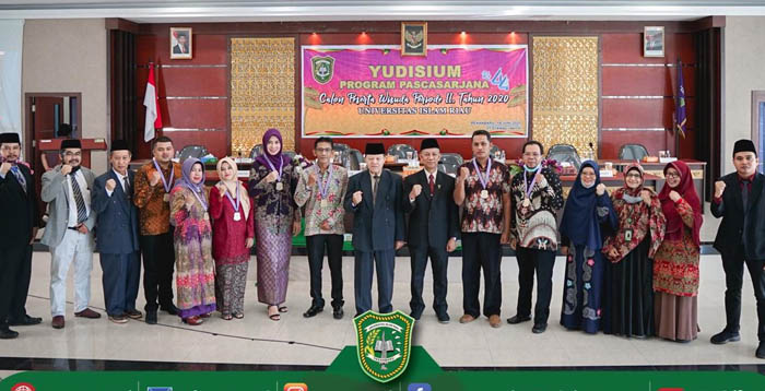 Calon Wisudawan Pascasarjana UIR Ikuti Yudisium Daring dari Rumah