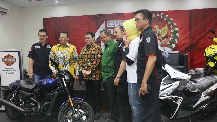 Cerdas Cermat Empat Pilar MPR Club Motor Berhadiah Harley Davidson