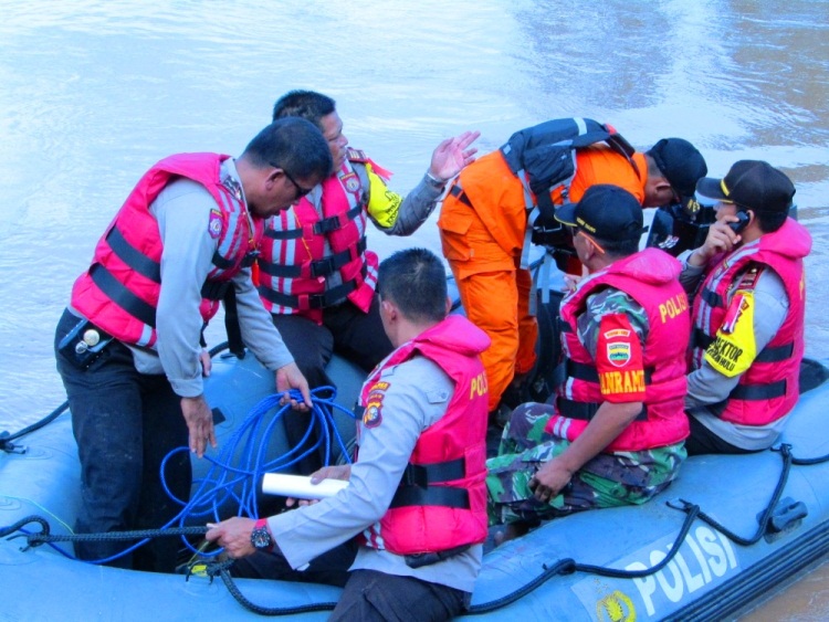 Tim Gabungan Masih Lakukan Pencarian Korban Tenggelam di Sungai Batang Lubuh