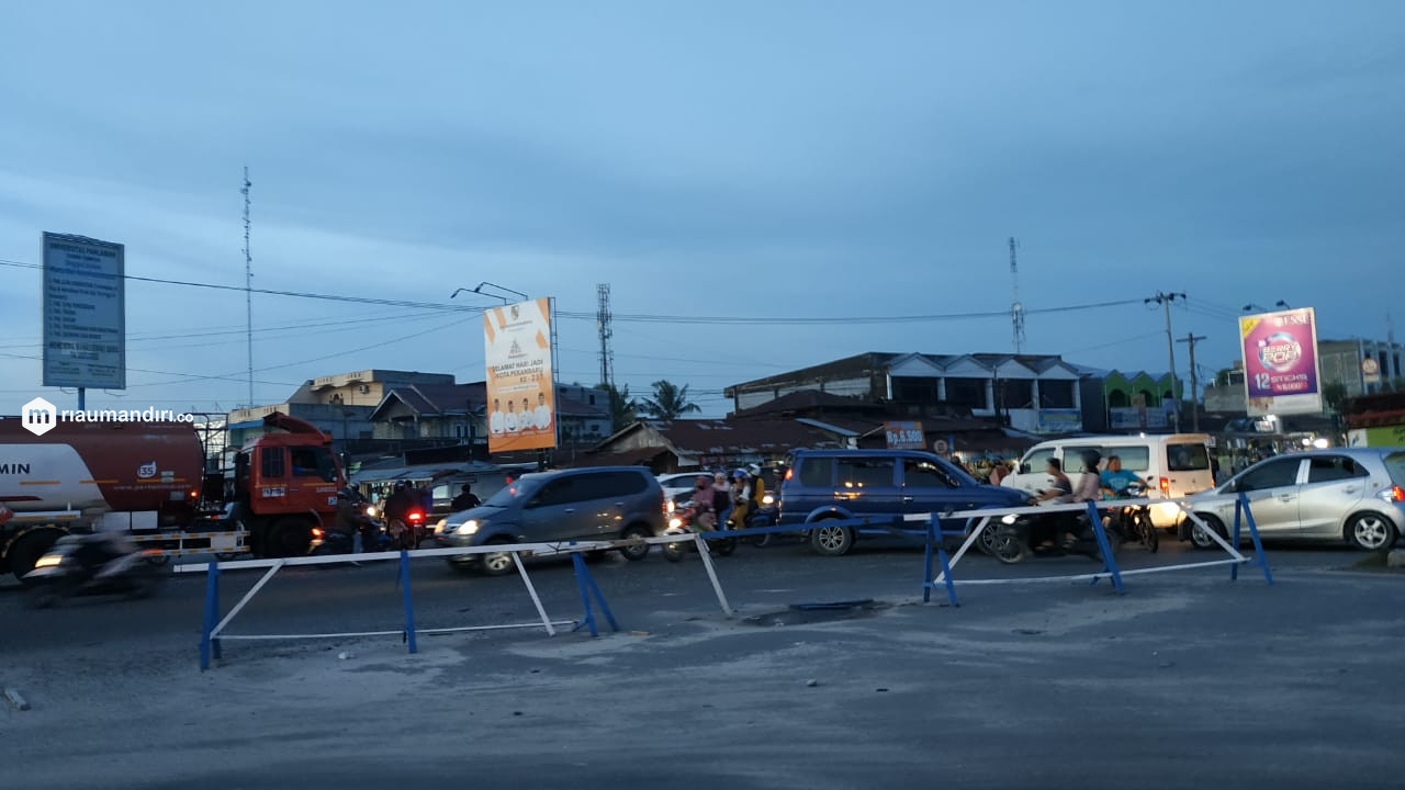 Simpang Garuda Sakti Semrawut Tanda Pekanbaru Masih Kampung