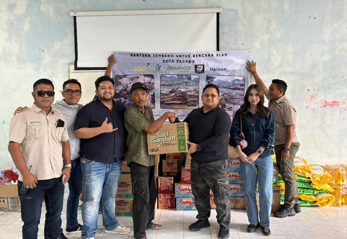 Basko Group Berikan Bantuan ke Warga Lubuk Minturun, Komisaris Zico: Harus Bergerak Membantu