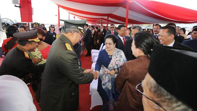 Momen Pertemuan SBY dan Megawati di HUT TNI