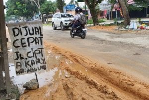 Perbaikan Jalan Rusak di Pekanbaru Terkendala Penyerahan Aset