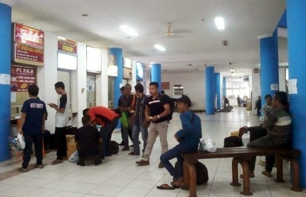 Penumpang Terminal Bandar Raya Payung Sekaki Pekanbaru Melonjak