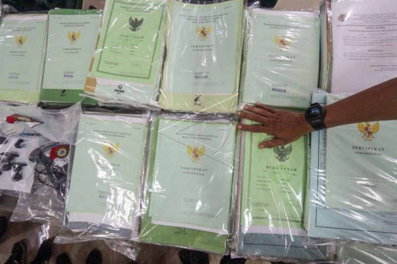 20 Kelompok Tani di Riau Terima Sertifikat PS Seluas 13.371 Ha dari KLHK