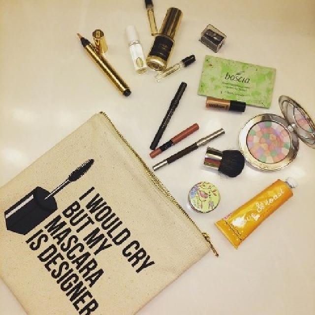 Kecantikan Wanita, 7 Produk Makeup Ini Harus Kamu Miliki