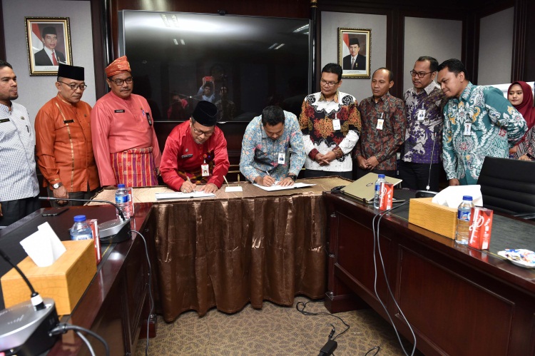 Permudah Penyaluran Wakaf, Bank Riau-Kepri Teken MoU dengan BWI
