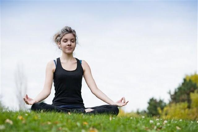 Studi: Pernapasan Yoga Mampu Menurunkan Gejala Stres