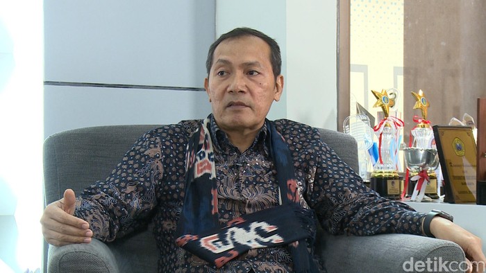 Sentil Firli Bahuri, Saut Situmorang: Pimpinan KPK Harus Hidup Sederhana