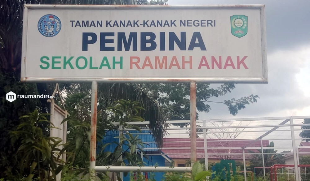 Guru TK Negeri Pembina Lubuk Dalam Siak Ada yang Hanya Tamatan SMA