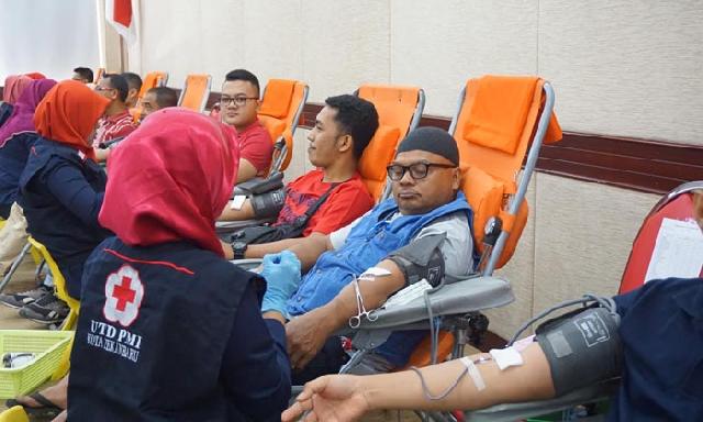 Dalam Sehari, KDD Riau Kompleks Kumpulkan 1.048 Kantong Darah
