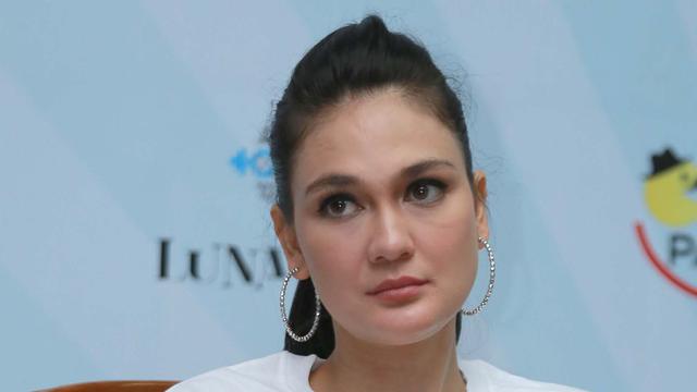 Luna Maya Mengaku Ketakutan Belum Menikah di Usia 37 Tahun