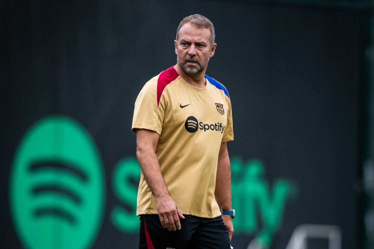 Flick Bantah Perpanjang Kontrak dengan Barcelona