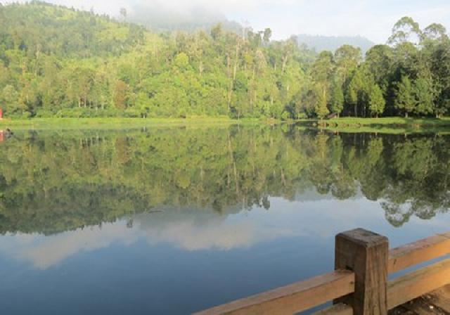 Ini Danau Cantik Bandung yang Mesti Kamu Ketahui