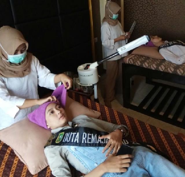 Empat Pasang Duta Remaja Riau Sambangi Sponsor