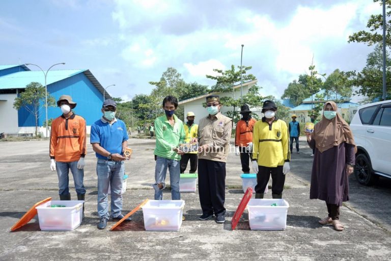 THL Kebersihan Terima Bantuan dari Pemkab Indragiri Hilir