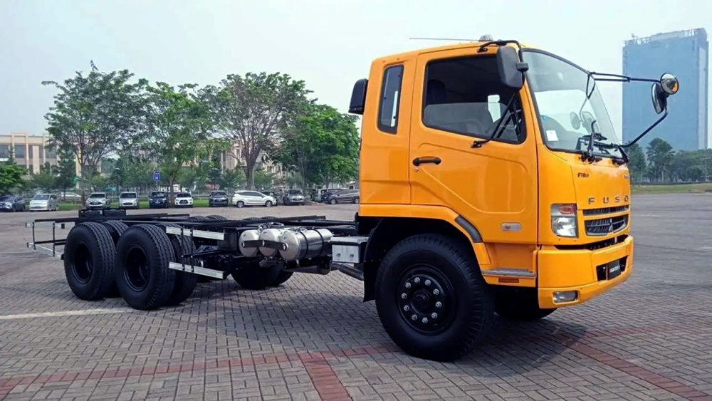 Mengintip Fitur Fighter X yang Dijual di Dealer Mitsubishi Fuso DIPO SM Amin