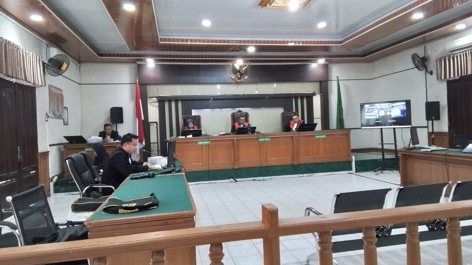Sidang Korupsi Jual Lahan di HPT Desa Senderak In Absentia: Terdakwa Buron