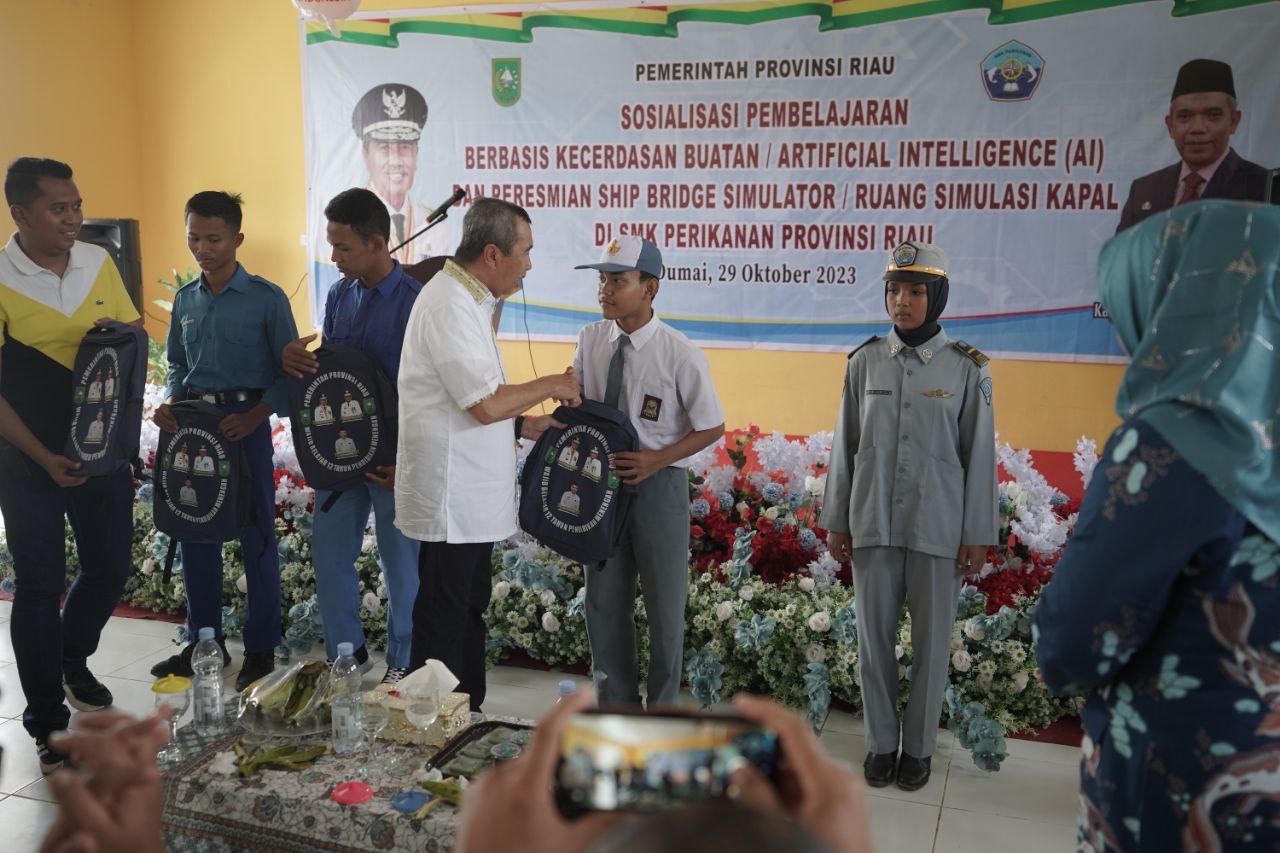Gubri Syamsuar Apresiasi SMK Perikana Dumai yang Bekali Siswa Hafalan Alquran
