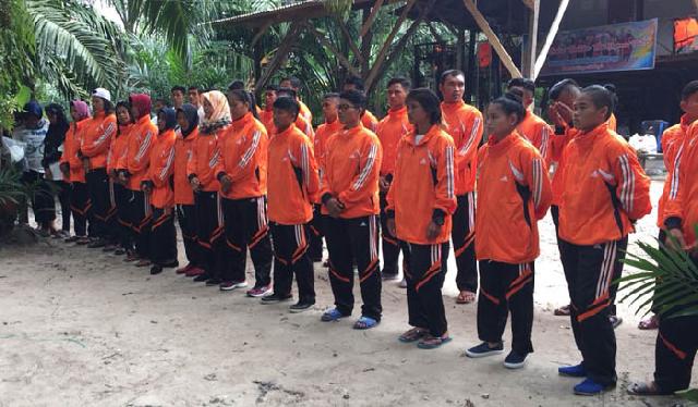 Ikuti Kejurnas, 40 Atlet Dayung Riau Berangkat ke Palembang