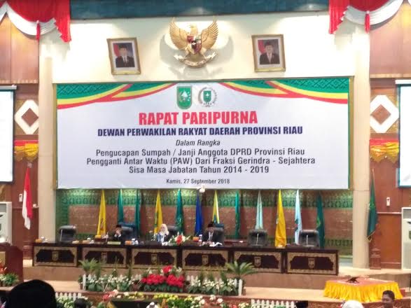 Nurzaman Resmi Dilantik Sebagai PAW Anggota DPRD Riau
