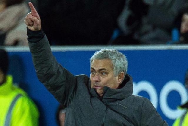 Derbi Nanti Malam, Mourinho Hanya Fokus MU Finis Kedua