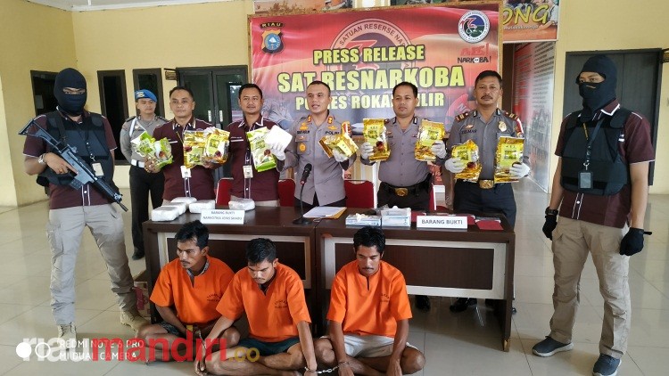 Pengungkapan 15 Kg Sabu dari Malaysia di Rohil, Tiga Tersangka Terancam Hukuman Mati