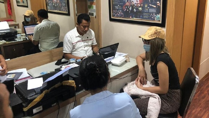 Tes Urine Lucinta Luna Positif Obat Psikotropika