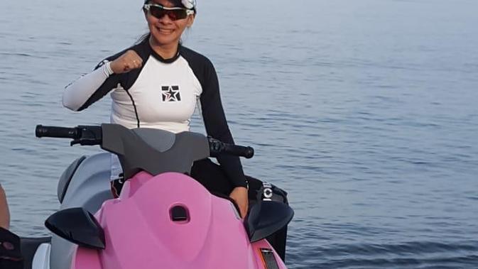 Sebelum Diciduk KPK, Bupati Cantik Ini Sempat Main Jet Ski Selama 13 Jam